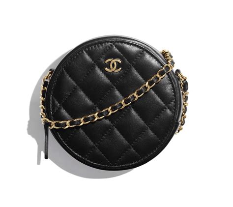 completo.pochette chanel|Chanel clutch with hand strap.